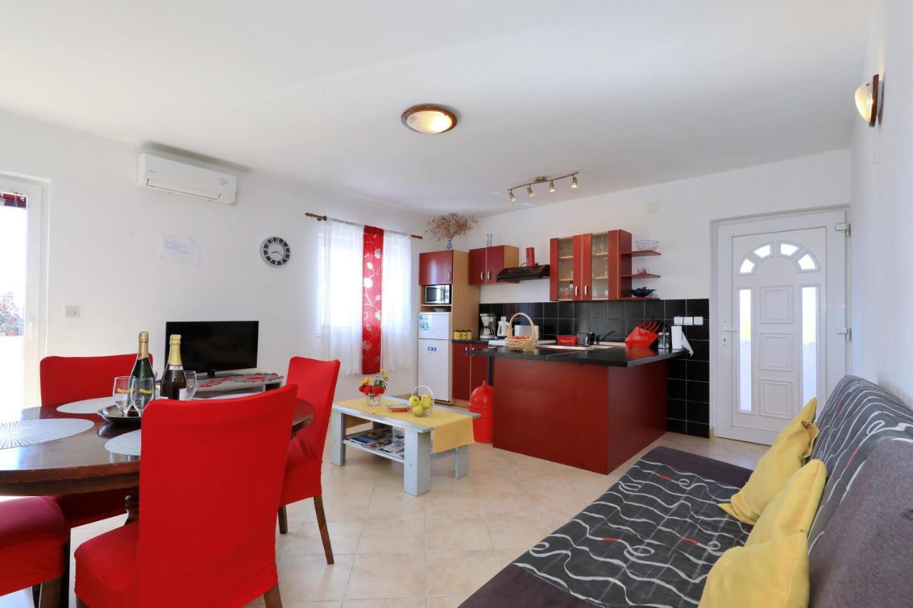 Apartments Luca Ražanac Esterno foto