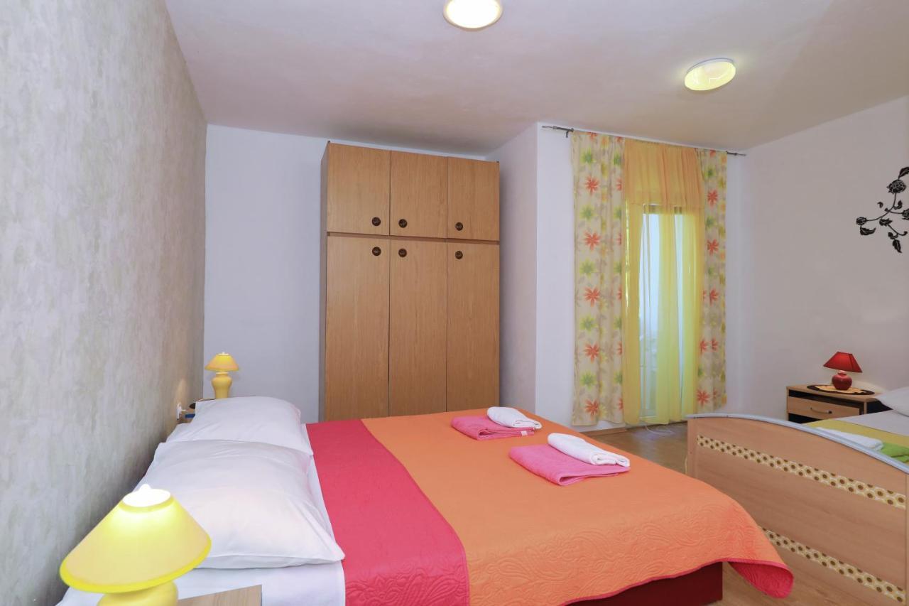 Apartments Luca Ražanac Esterno foto